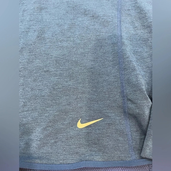 Nike 
Dri-fit 
Size xs
Royal blue 
Pit to pit 17”
Length 23” - Picture 5 of 5